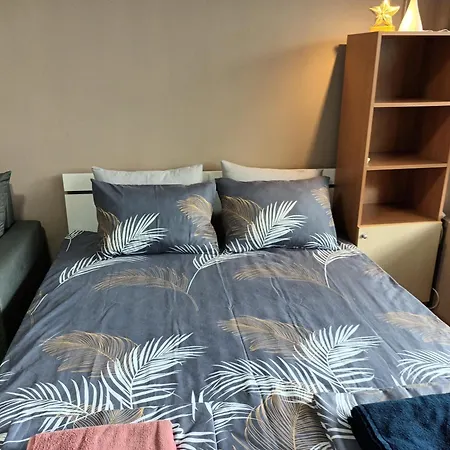 Seaside Primorski - Downтown - Free Parking Apartment Varna