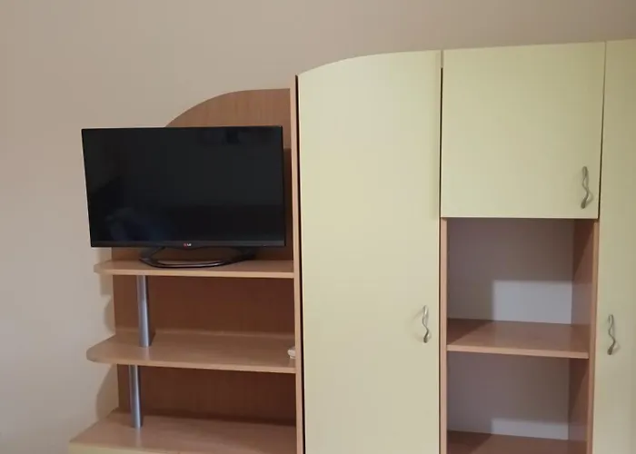 Seaside Primorski - Downтown - Free Parking Apartment Varna